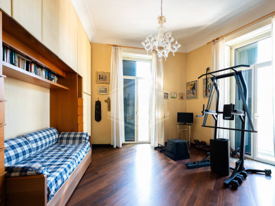 6 Vani in Via S. Teresa degli Scalzi 162 in Napoli (NA)