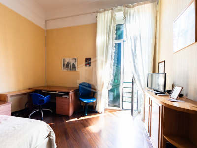 6 Vani in Via S. Teresa degli Scalzi 162 in Napoli (NA)