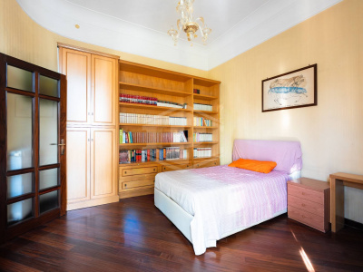 6 Vani in Via S. Teresa degli Scalzi 162 in Napoli (NA)