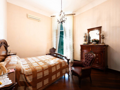 6 Vani in Via S. Teresa degli Scalzi 162 in Napoli (NA)