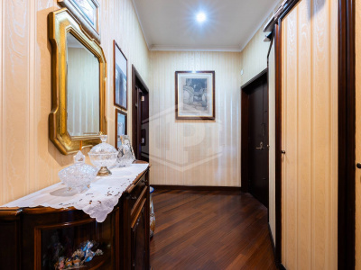 6 Vani in Via S. Teresa degli Scalzi 162 in Napoli (NA)