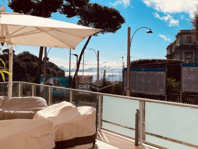Bilocale con terrazzo in Viale Colli Aminei 8, Napoli (NA)