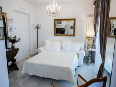 Bilocale con terrazzo in Viale Colli Aminei 8, Napoli (NA)