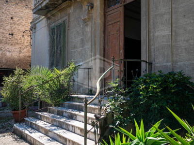 Villa con giardino in Corso Cesare Battisti 100, Cardito (NA)