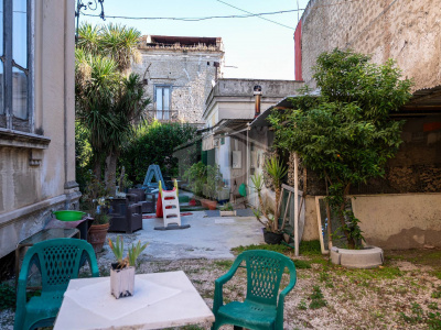 Villa con giardino in Corso Cesare Battisti 100, Cardito (NA)