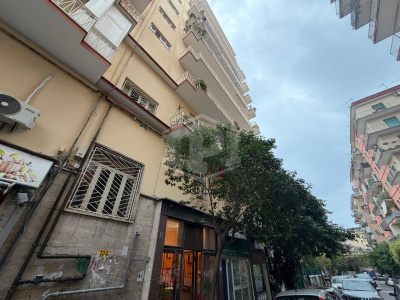 Locale Commerciale in Via Vincenzo Scala 9, Napoli (Na)