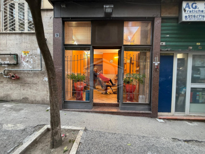 Locale Commerciale in Via Vincenzo Scala 9, Napoli (Na)