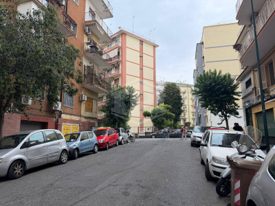 Locale Commerciale in Via Vincenzo Scala 9, Napoli (Na)