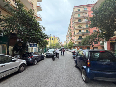 Locale Commerciale in Via Vincenzo Scala 9, Napoli (Na)