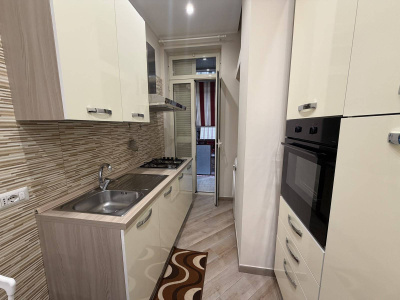 Piccolo Bilocale in Via Padre Ludovico da Casoria 11, Napoli (NA)