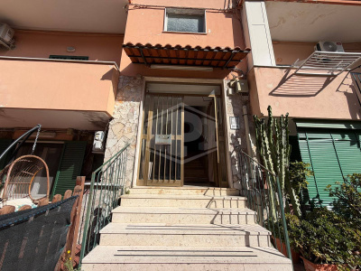 Bilocale con Terrazzo in Via Terracina 357, Napoli (NA)