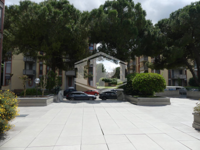 Negozio in locazione via Nazareth (PD)