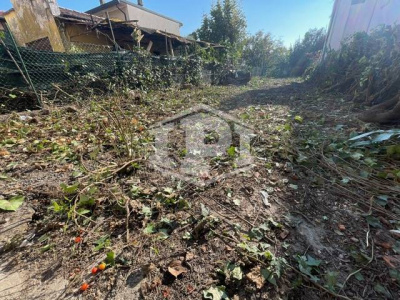 Casa indipendente accostata zona centrale di Mejaniga