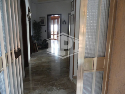 Appartamento di 180 mq  con giardino privato
