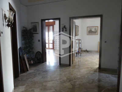 Appartamento di 180 mq  con giardino privato