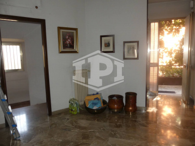 Appartamento di 180 mq  con giardino privato