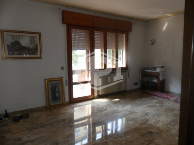 Appartamento di 180 mq  con giardino privato