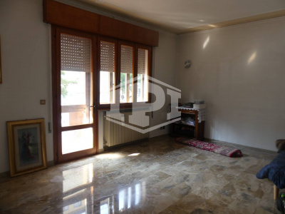 Appartamento di 180 mq  con giardino privato