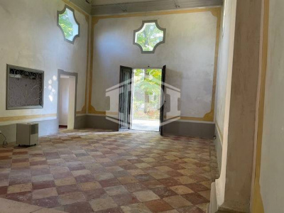 Fiesso D'Artico, locale uso commerciale in ex Oratorio