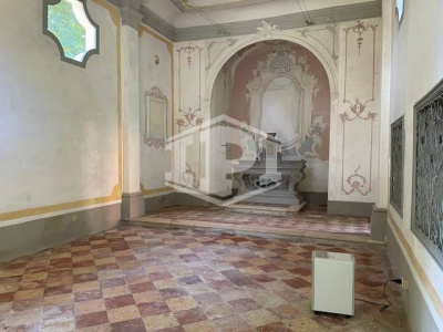 Fiesso D'Artico, locale uso commerciale in ex Oratorio
