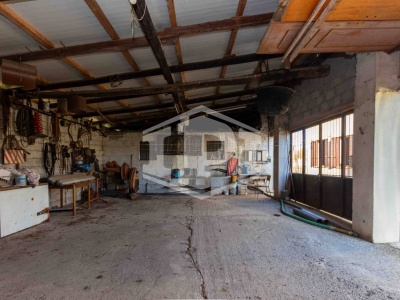 Casa singola + terreno agricolo a Ponte San Nicolo'