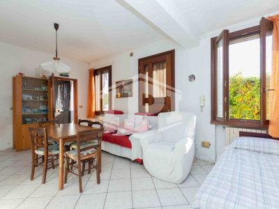 Casa singola + terreno agricolo a Ponte San Nicolo'