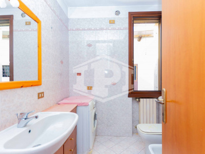 Casa singola + terreno agricolo a Ponte San Nicolo'