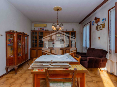 Casa singola + terreno agricolo a Ponte San Nicolo'