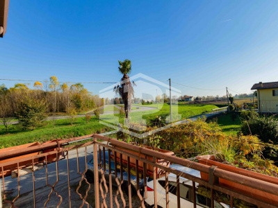 Casa singola + terreno agricolo a Ponte San Nicolo'