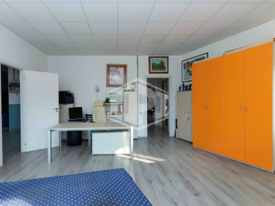 Saonara - Laboratorio con abitazione