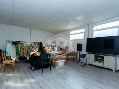 Saonara - Laboratorio con abitazione