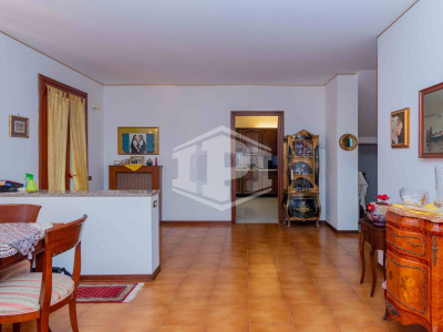 Stra - porzione di bifamiliare con giadino