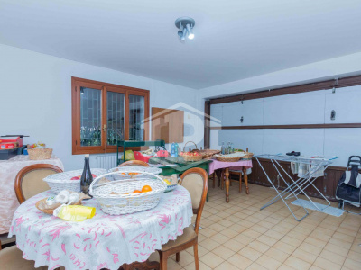 Stra - porzione di bifamiliare con giadino