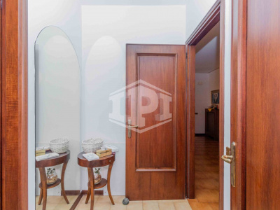 Stra - porzione di bifamiliare con giadino