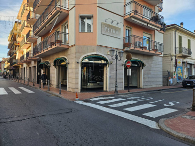 Locale commerciale, Via Vittorio Emanuele II, Bordighera (IM)