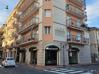 Locale commerciale, Via Vittorio Emanuele II, Bordighera (IM)