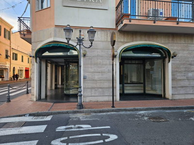 Locale commerciale, Via Vittorio Emanuele II, Bordighera (IM)