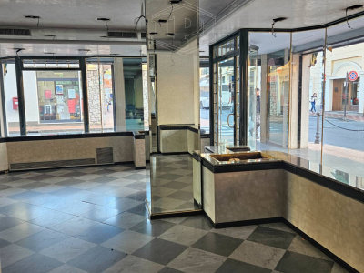 Locale commerciale, Via Vittorio Emanuele II, Bordighera (IM)