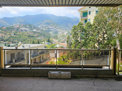 Appartamento, Corso  degli Inglesi, Sanremo (IM)