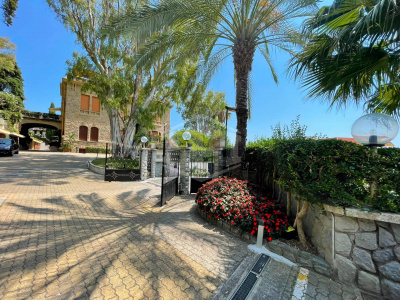 Appartamento, Corso  degli Inglesi, Sanremo (IM)