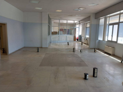 Locale commerciale, Piazza Maestri dell'Artigianato, Savona, SV