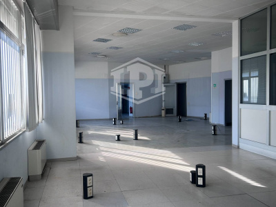 Locale commerciale, Piazza Maestri dell'Artigianato, Savona, SV