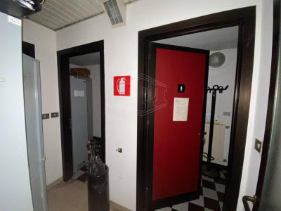 Negozio, Via Fratelli Francia, Cairo Montenotte, SV