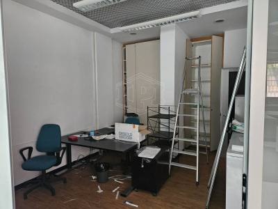 Locale commerciale, Via Roma, Ceriale SV