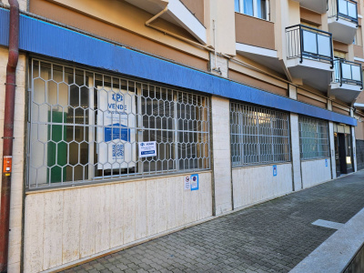Locale commerciale, Via Roma, Ceriale SV
