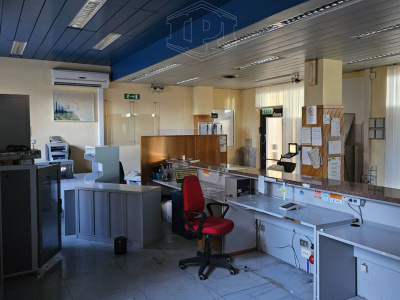 Locale Commerciale, Piazza del Sole, Varigotti (SV)
