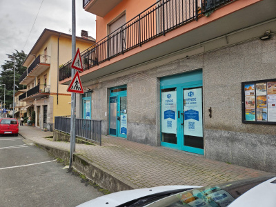 Locale commerciale, Via Romana, Bolano (SP)