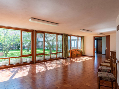 Complesso immobiliare, Via Miramare, Leivi (GE)