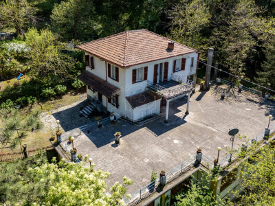 Villa, Località Temossi Bertigaro, Borzonasca (GE)