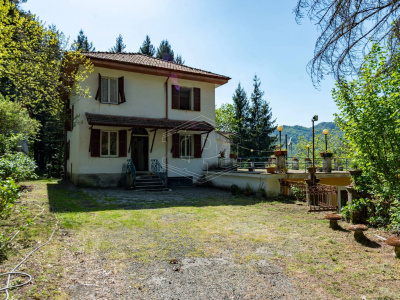 Villa, Località Temossi Bertigaro, Borzonasca (GE)